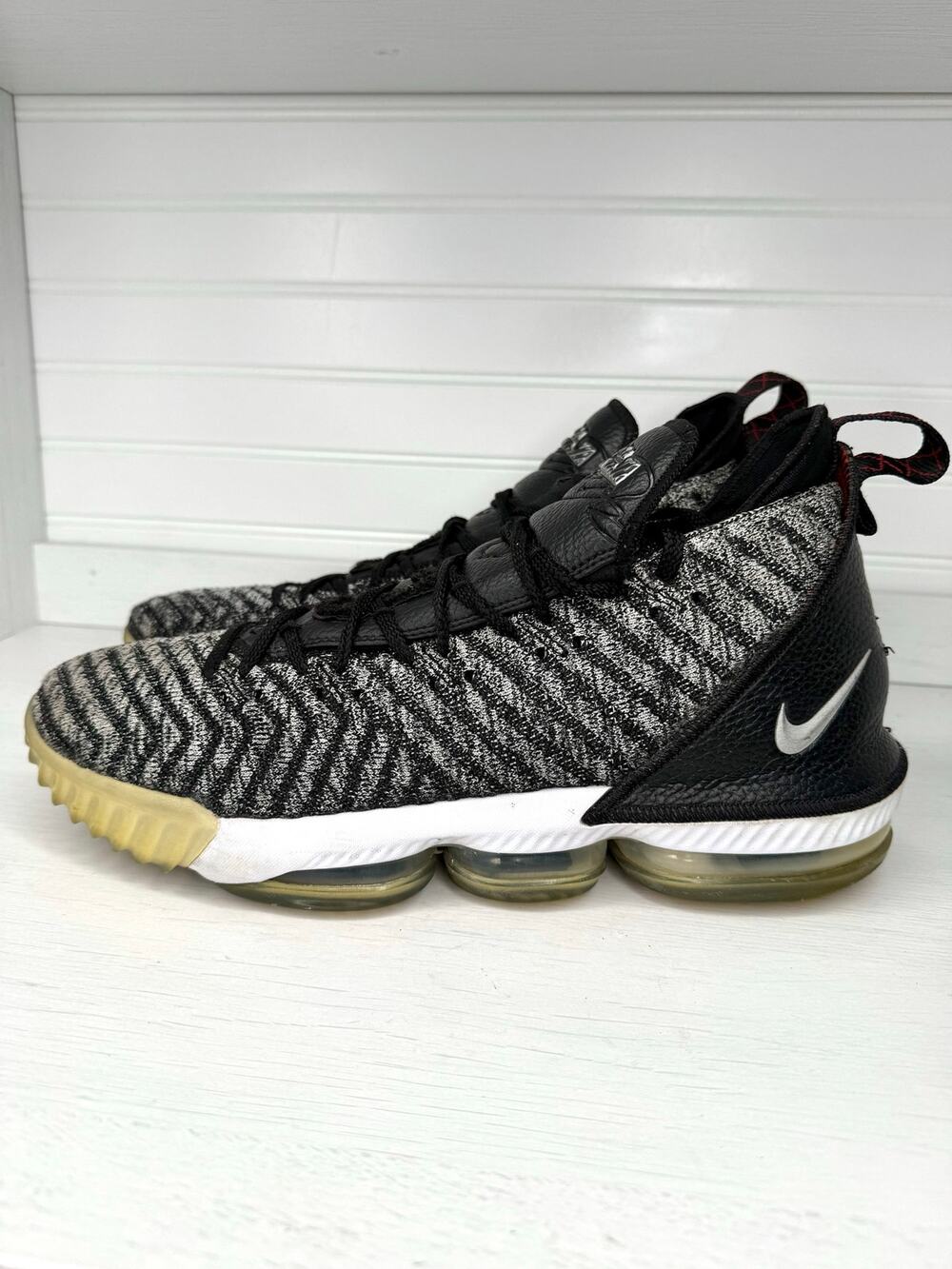 Nike LeBron 16 Oreo Mens Size 12 Black White Basketball Shoes AO2588-006